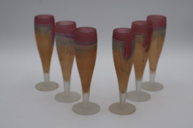6 flûtes à champagne en verre coloré opalescent