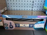 une photo d'une boîte de produits AEFX posée sur une étagère dans un magasin