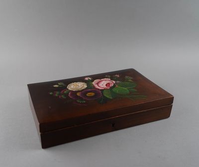 Boite à jeu en bois de Spa, décor floral.