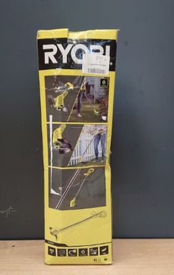 une boîte sur laquelle figure l'image d'un homme sur un skateboard