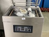 l'image d'une machine installée dans une pièce