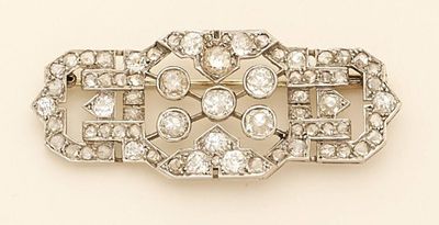 an art deco diamond broochle