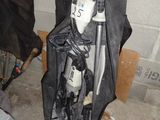 un sac dans lequel il y a du vide, posé par terre