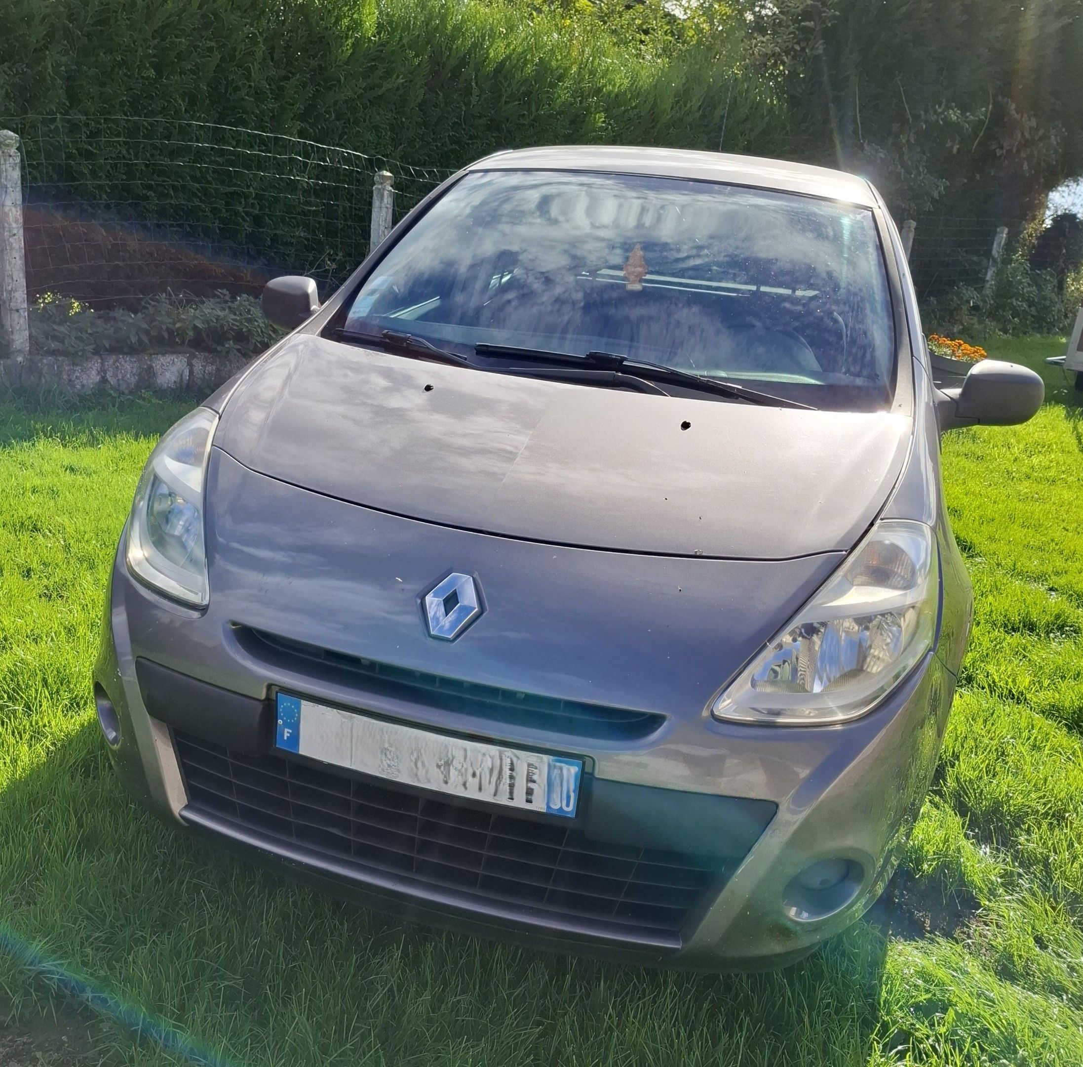 RENAULT CLIO - Genre : VP - Carrosserie : CI - Energie : GO …