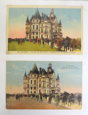 deux vieilles cartes postales représentant des chevaux et des calèches devant un château
