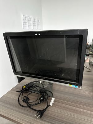 Ensemble du matériel informatique comprenant :
