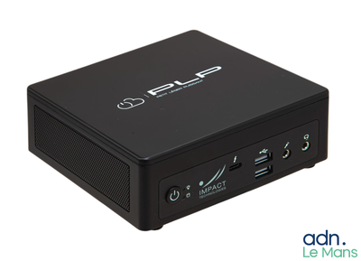 une image représentant un petit boîtier noir doté de deux ports USB