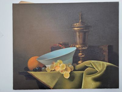 une image d'une peinture représentant une coupe de fruits sur une table