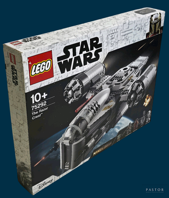 une boîte contenant un ensemble Lego Star Wars