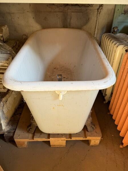 Objets d'art & Curiosités