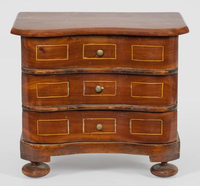 Petit modèle de baroque Nussbaum, meublé. La tête est en for…