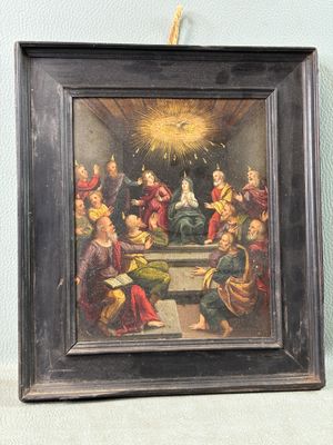 une image d'un tableau sur le mur d'une pièce