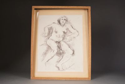 dessin représentant une femme nue, encadré dans un cadre en bois, sur un fond gris