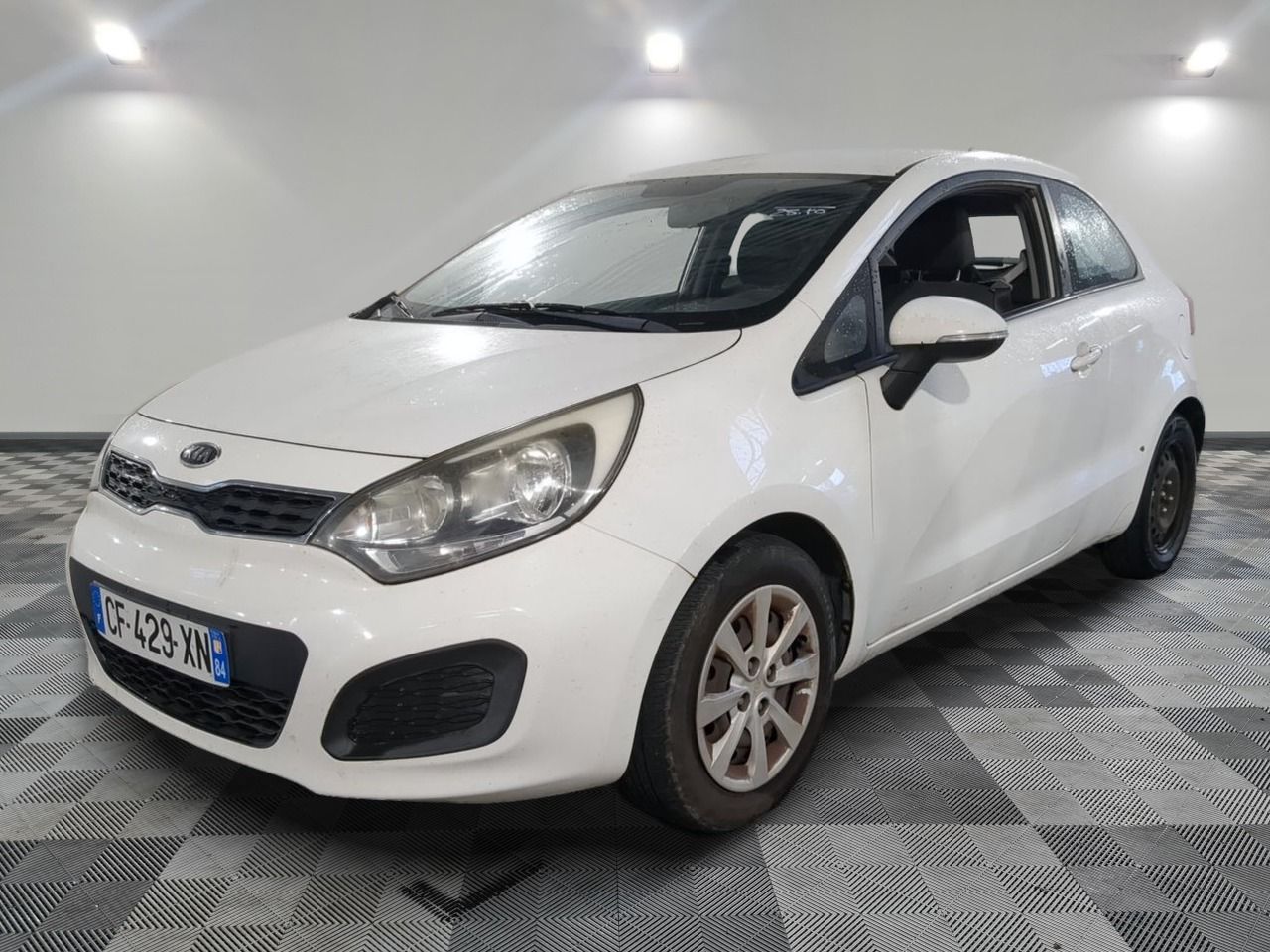 KIA - RIO 1.2L 85 STYLE - ES - Mise en service: 01/06/2012 -…