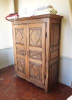 PETITE ARMOIRE en bois naturel ouvrant en façade par deux po…