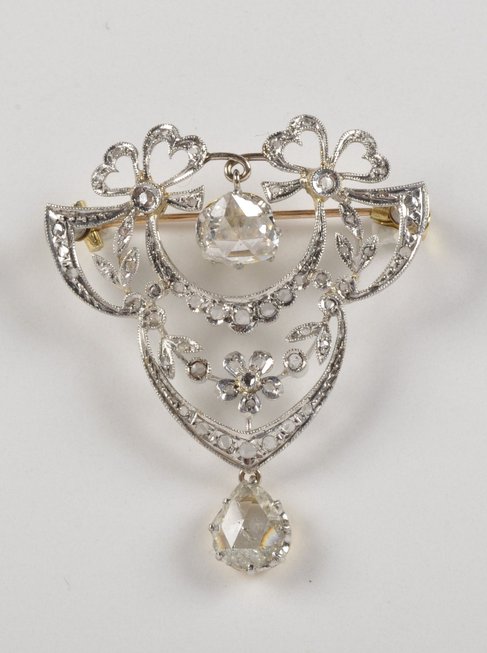 Bijoux & Pierres Précieuses