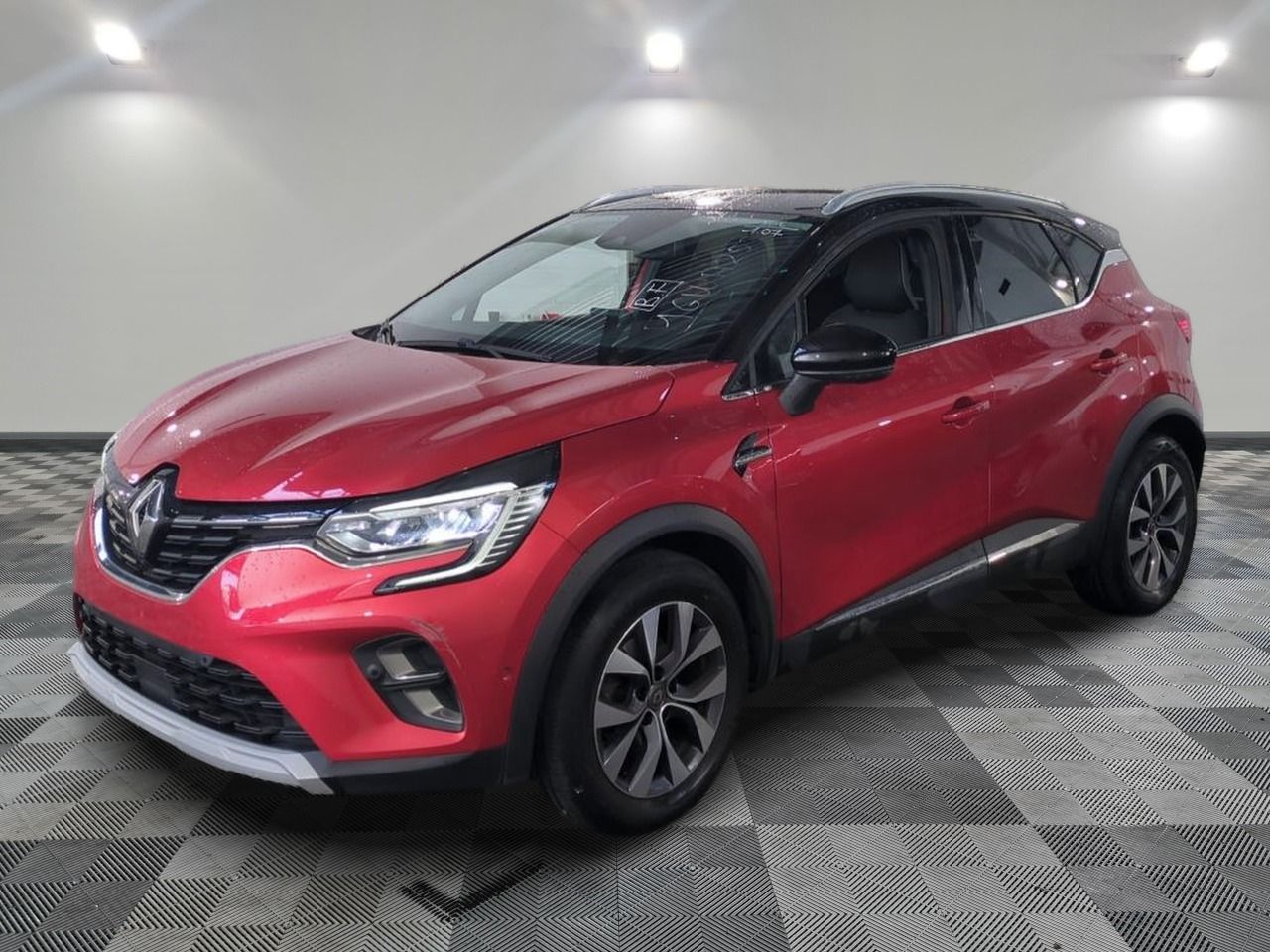 RENAULT - CAPTUR TCE 130 EDC FAP INTENS - ES - Mise en service: 17/01/2020 - Radars avant défectueux Vehicule et cart...