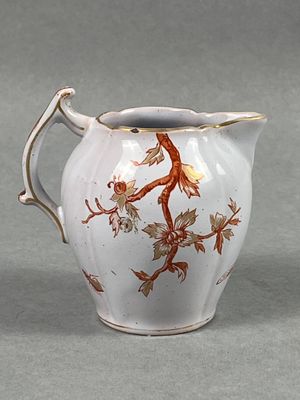 Emile GALLE (Lorraine). Pot à lait en faïence émaillée à déc… - Photo 1