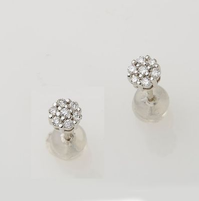 Boutons d'oreilles en Platine 0g90 ornée de diamants taille …