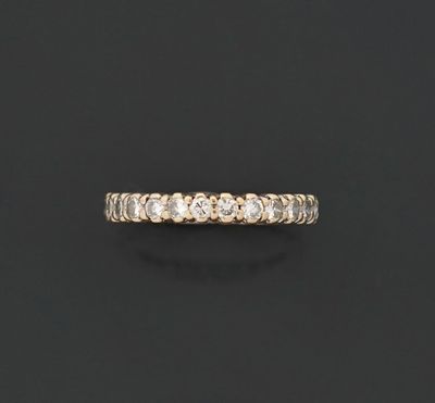 Alliance américaine en or gris rhodié sertie de 24 diamants …