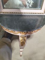 Etroite console d'applique en bois peint rose et doré avec t… (photo 4)