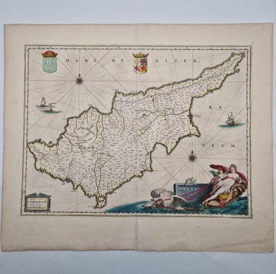 une vieille carte de l'île de Chypre au milieu de l'océan