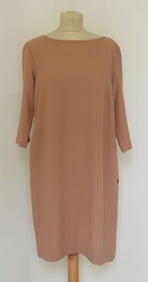 OTTOD'AME, une robe en crêpe couleur vieux rose, manches lon…