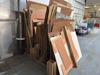 Lot de panneaux et chutes en contreplaqué, bois plaqué et st… (photo 2)