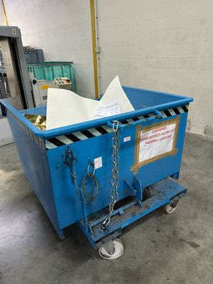 godet basculant de marque Bauer , capacité 1 m3 - Photo 1