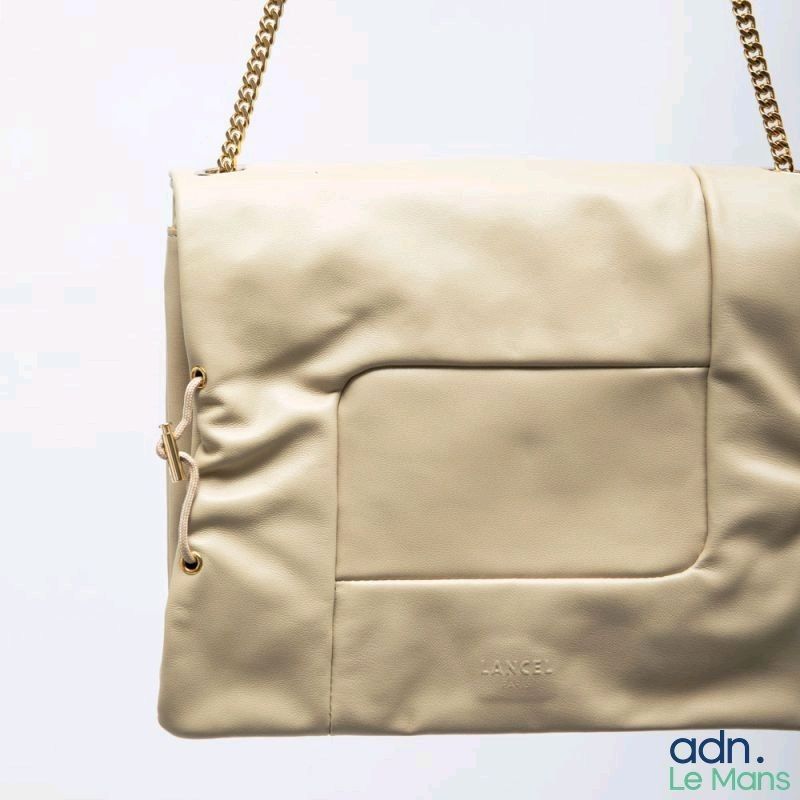 Objets d'art & Curiosités