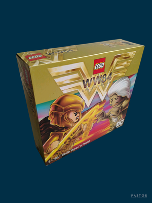 une boîte de Lego sur laquelle figure l'image d'une femme tenant une épée