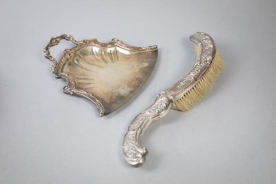 RAMASSE-MIETTE En métal argenté