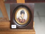 a picture of a picture of a woman in a picture frame