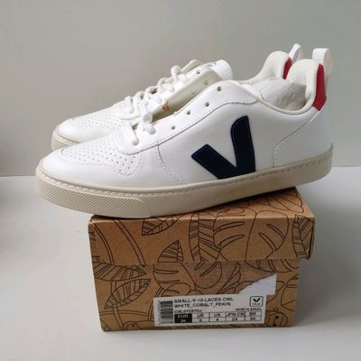 Paire de basket VEJA, P.36 - NEUVE - Ce lot chez vous partou… - Photo 1