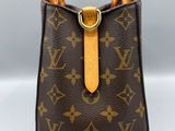 louis vuitton monogramet mini bucket bag