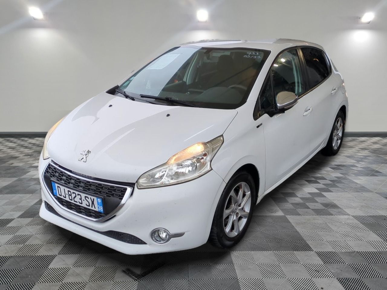 PEUGEOT - 208 1.6 E-HDI 92CH BVM5 STYLE - GO - Mise en servi…