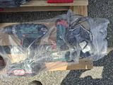 a couple of tools that are sitting on a pallet