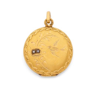 une image représentant un cadenas doré orné d'un oiseau