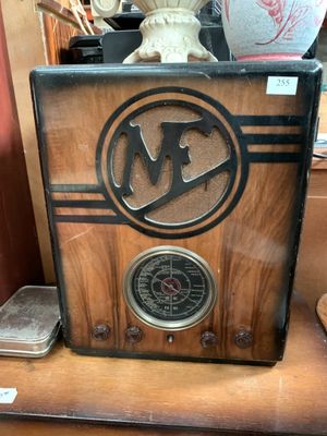 Poste radio NF. Vendu sans garantie de fonctionnement