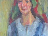 une peinture à l'huile représentant une femme vêtue d'une robe bleue et d'un bandeau rouge