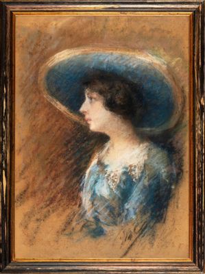 ÉCOLE FRANÇAISE DU DÉBUT DU XXe SIÈCLE : "La femme au chapeau", pastel
