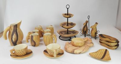 many pieces of art that are on the table