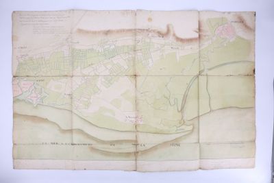 une vieille carte d'une ville traversée par une rivière