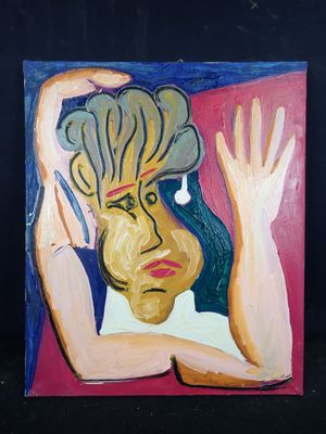 un tableau représentant une femme les mains en l'air