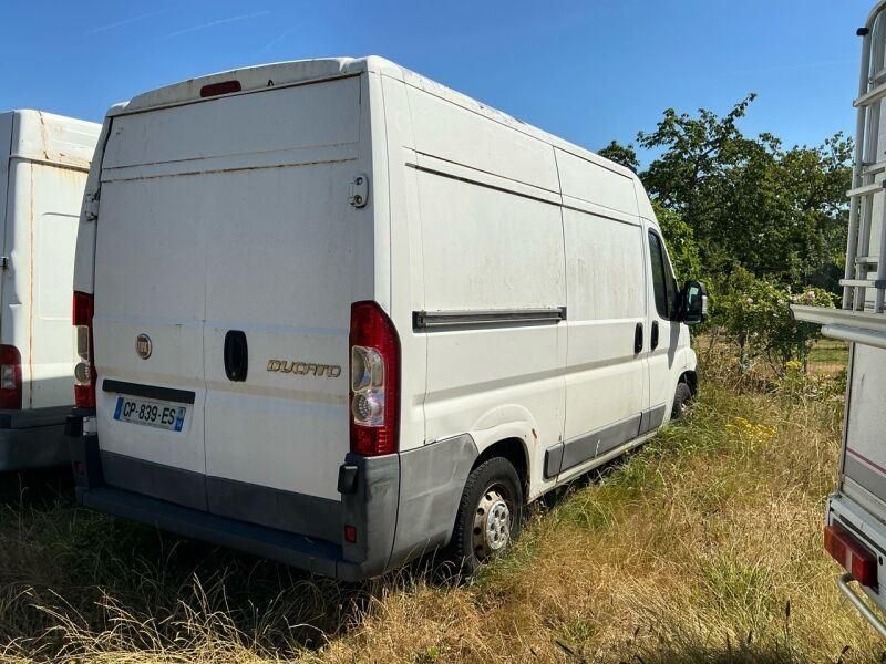 Véhicule utilitaire FIAT DUCATO déclaré non roulant