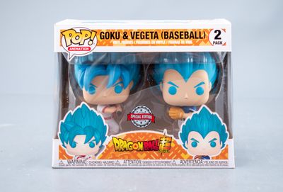 Lot de 2 figurines Dragon Ball : Goku et Vegeta jouant au baseball