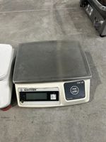Lot de 2 balances, non testé, en l'état (photo 3)