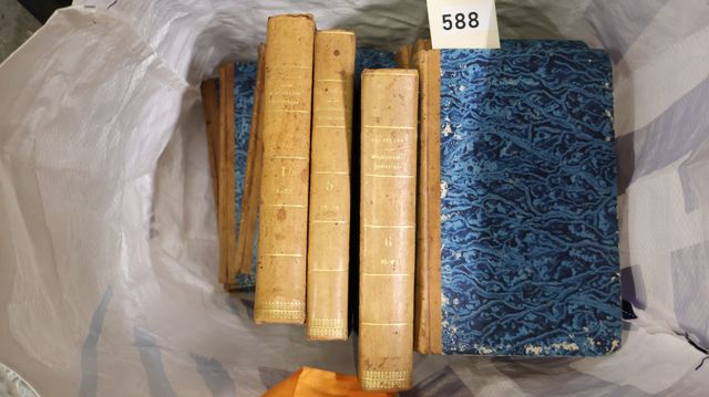 FELLER: Dictionnaire historique ou histoire abrégée des hommes qu...
