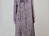 robe de femme sur un mannequin mannequin mannequin mannequin mannequin mannequin mannequin mannequin mannequin mann