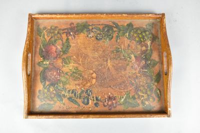 a picture of a tray with a painting on it